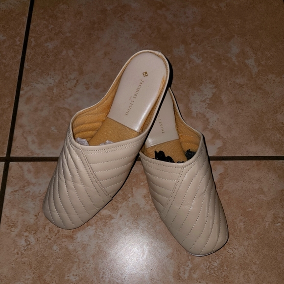 Slippers - Picture 2 of 2
